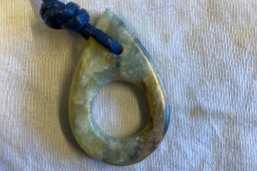 Foto bij Amulet/ Talisman speksteen
